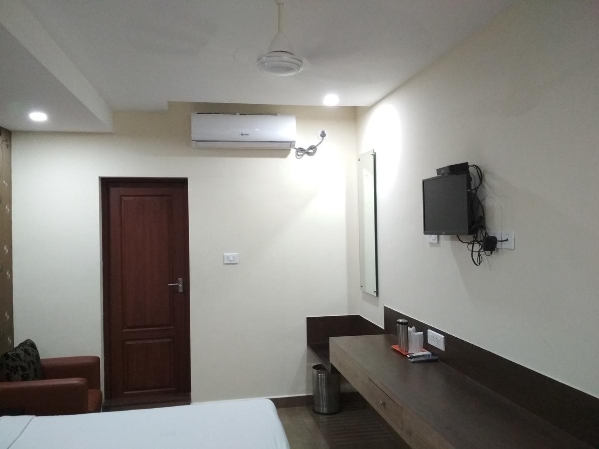 Hotel Rukmini Alwaye Exterior foto