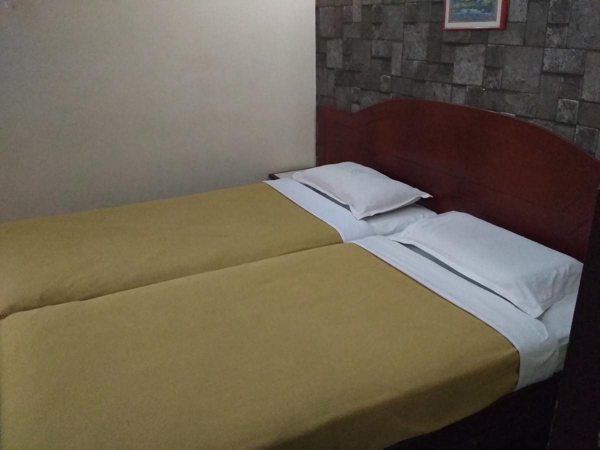 Hotel Rukmini Alwaye Exterior foto